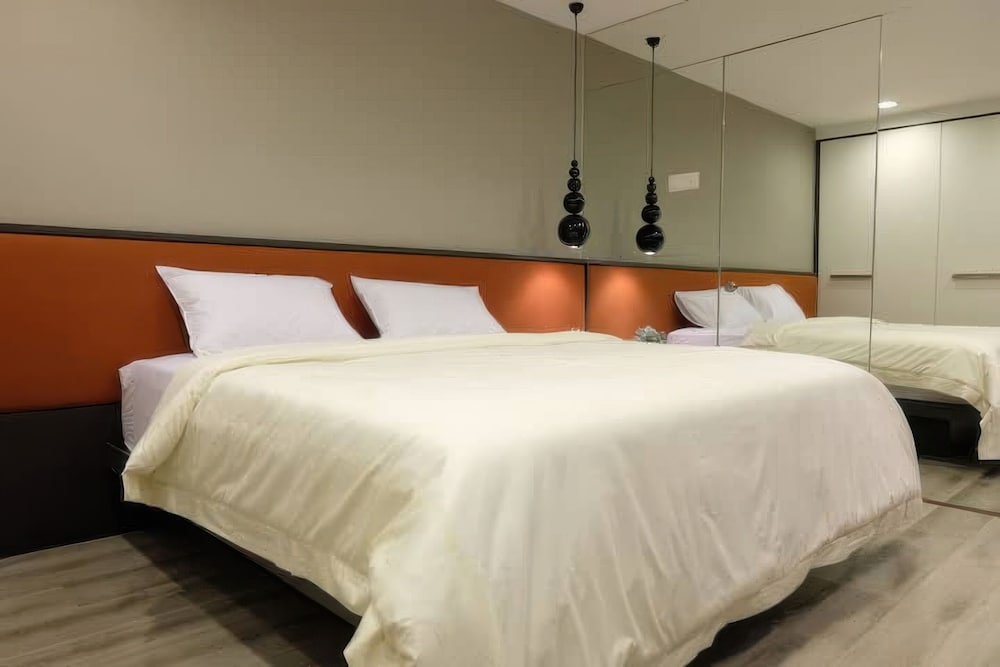 VERVE Suites KL South Apartments & Condo
