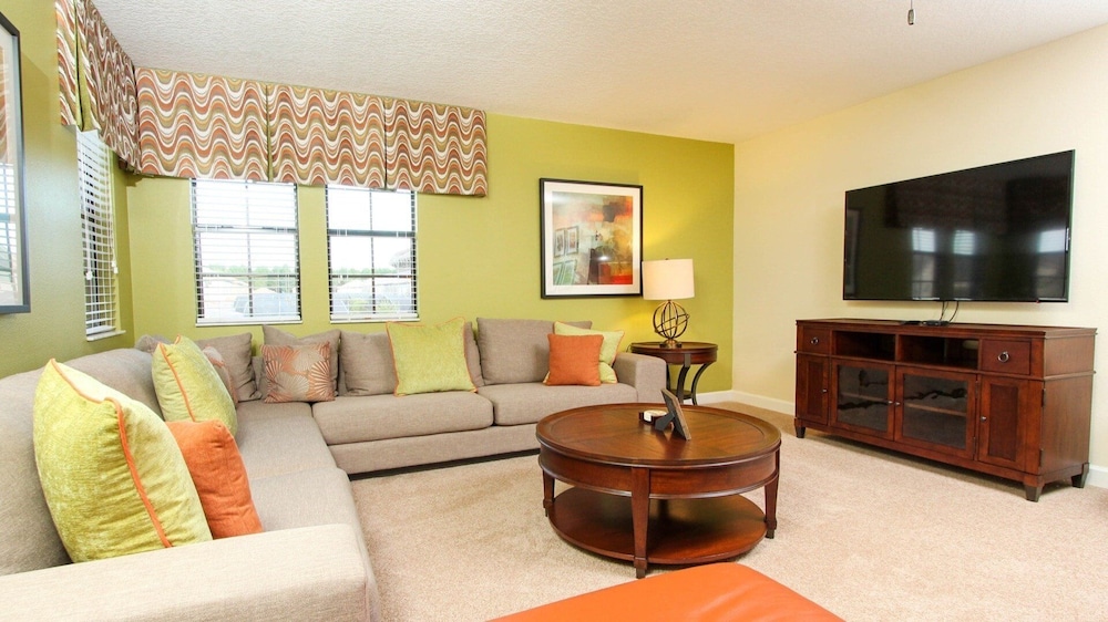 Championsgate Resort 7 Bedroom Home with Pool 7 Home