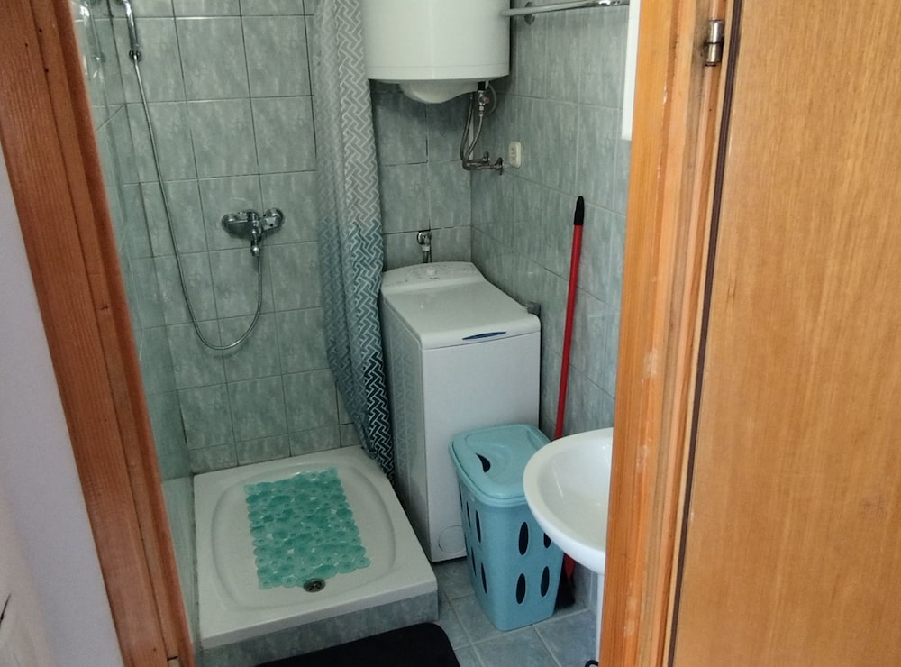 Apartment Leo Povile