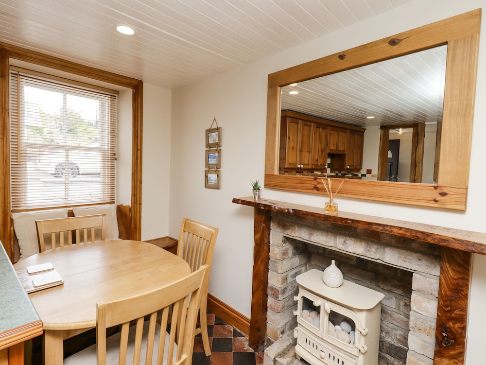 2 Burnside Place