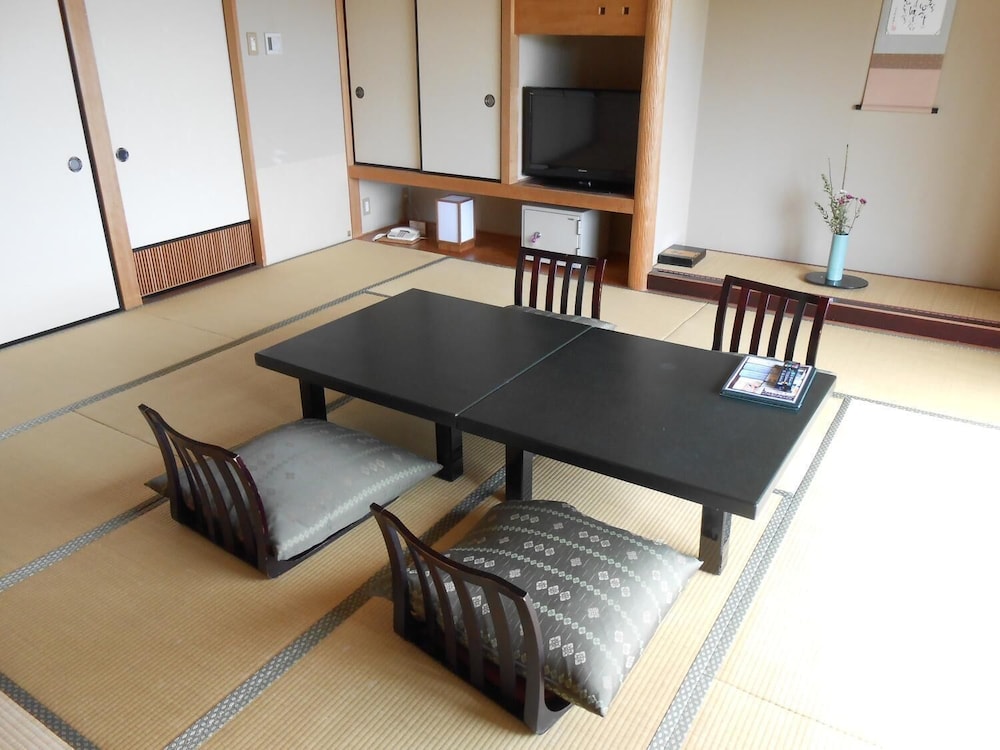 Hamanako Wan Wan Paradise Hotel