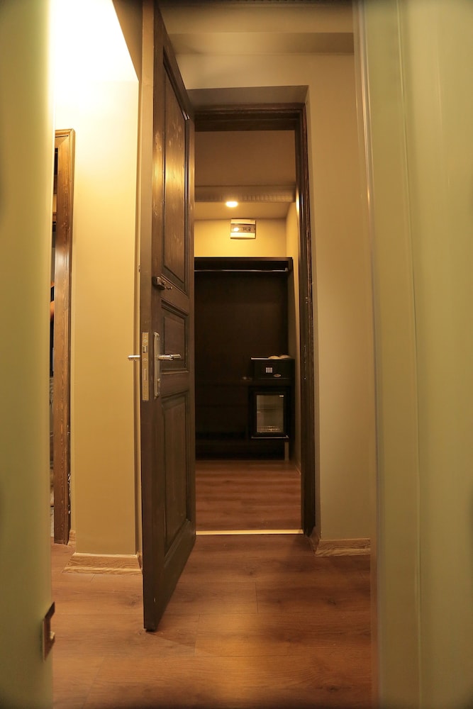 Ferman Pera - Image 23