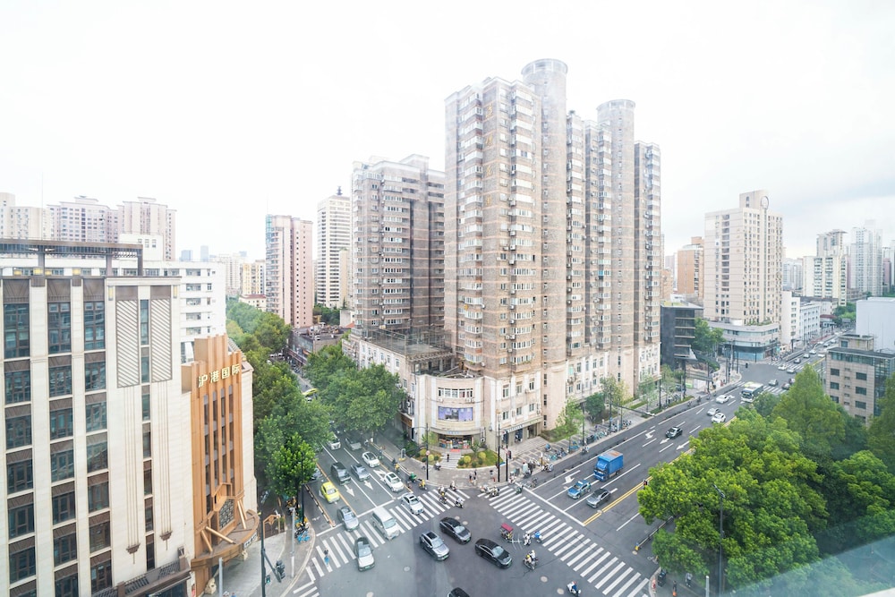 Book and Bed - Xujiahui