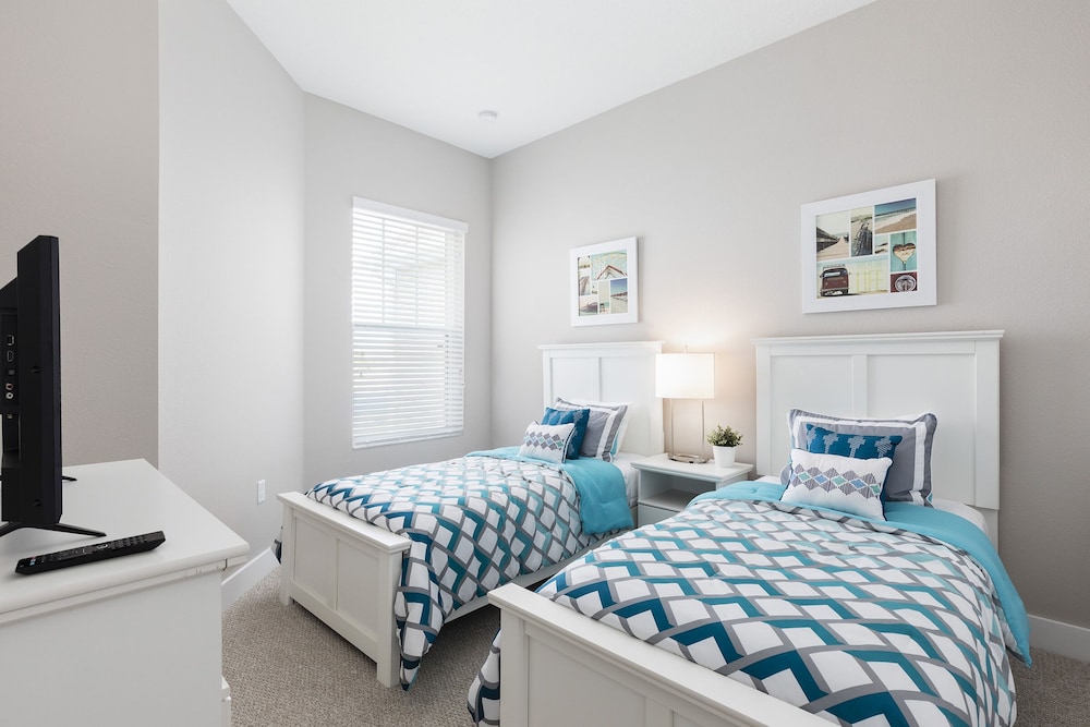 Summerville Vacation Homes by Columbia Management