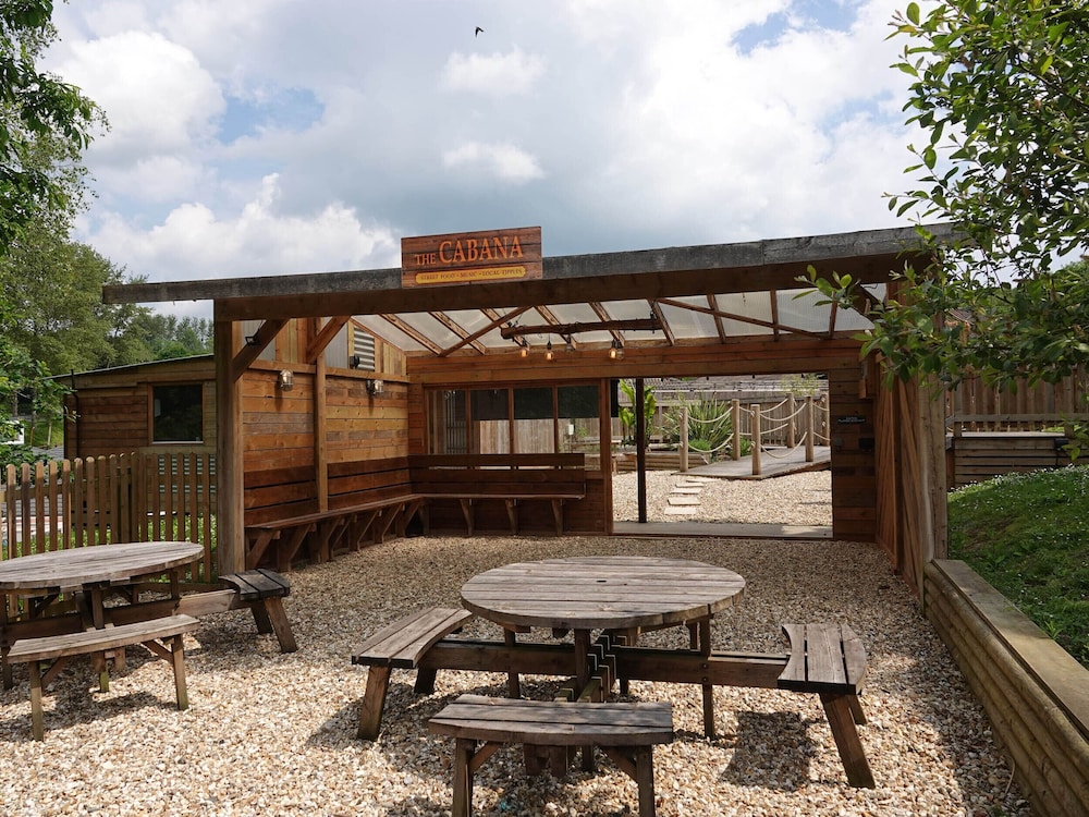 Lodge 32 - Cowslip