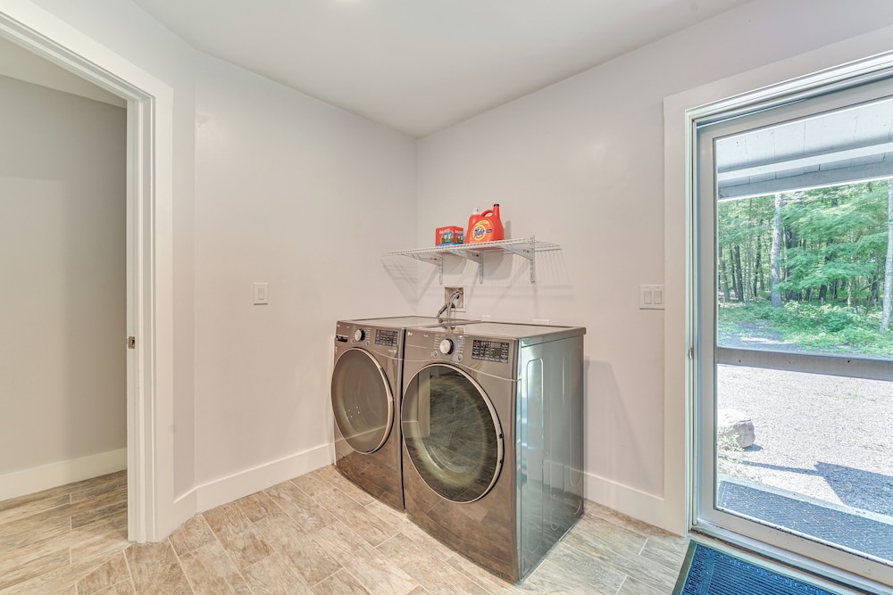 Fish, Swim, Kayak: Home w/ Catskill Creek Views!