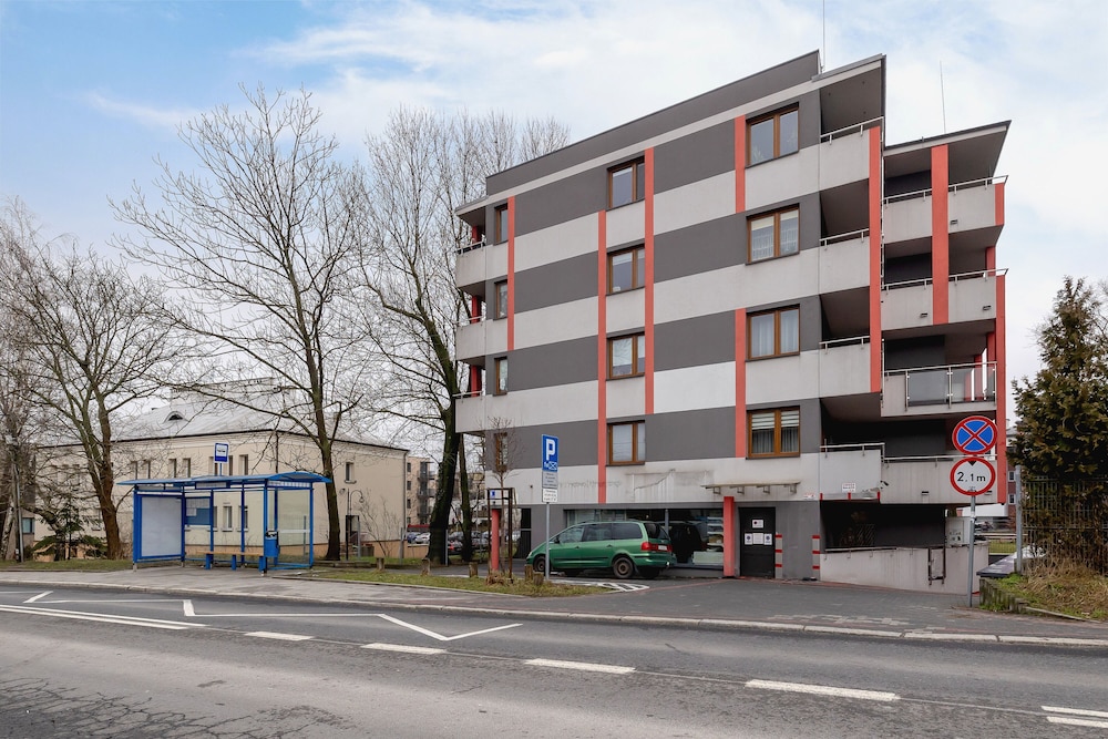 Industrial Apartment Fredry by Renters view 4