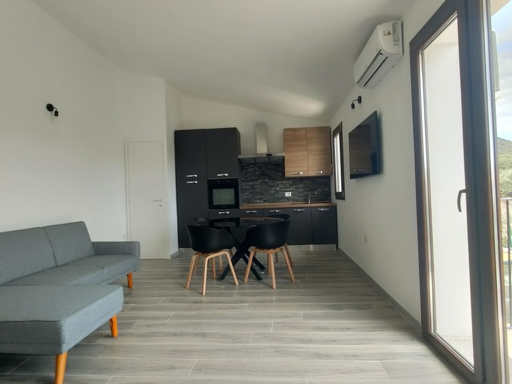 CVNB Bed & Bath - Hostel