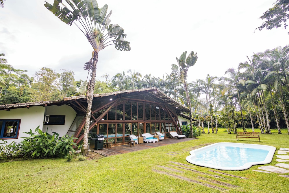 CASA BAMBU ANGRA