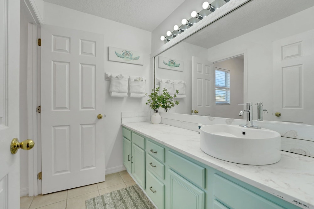 310hc-west Haven 5 Bedroom Home