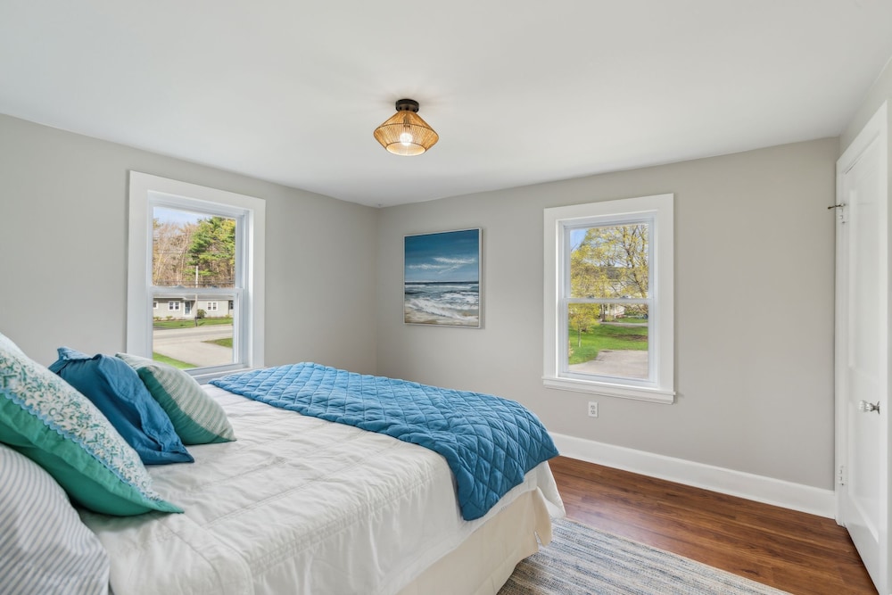 The Coastal Nest Stay for 5!