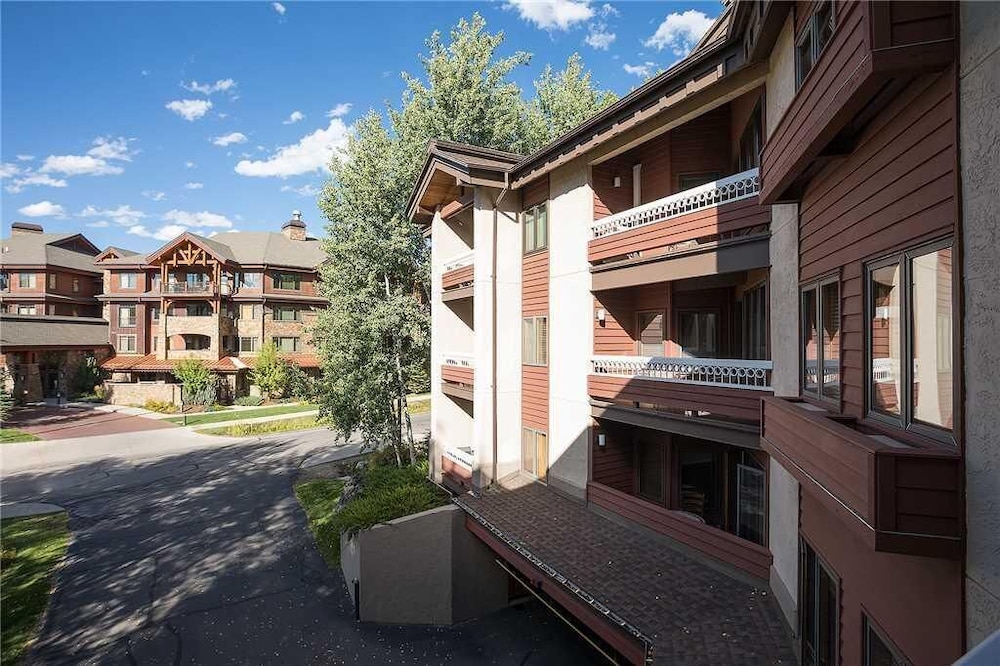 1201 Trappeur's Lodge, Trappeur's Crossing Apartment 2