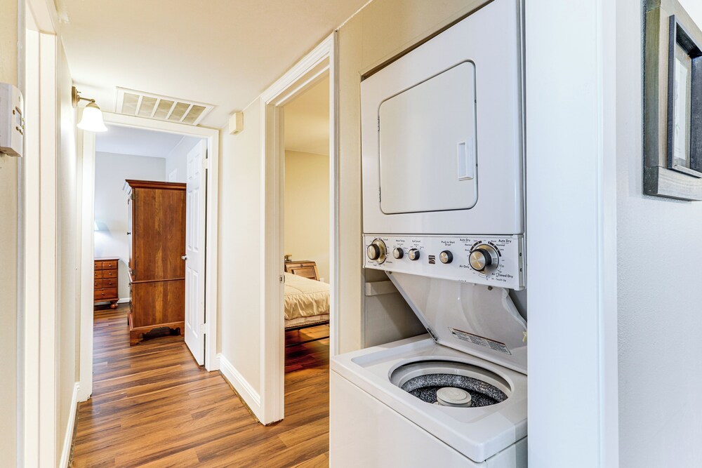 Pool Access: Energy Corridor Townhome in Houston!