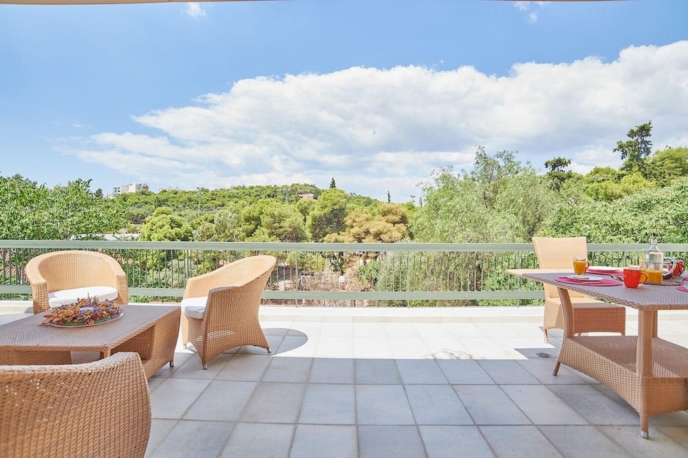 Dream-stay Apartment With a Spacious Balcony