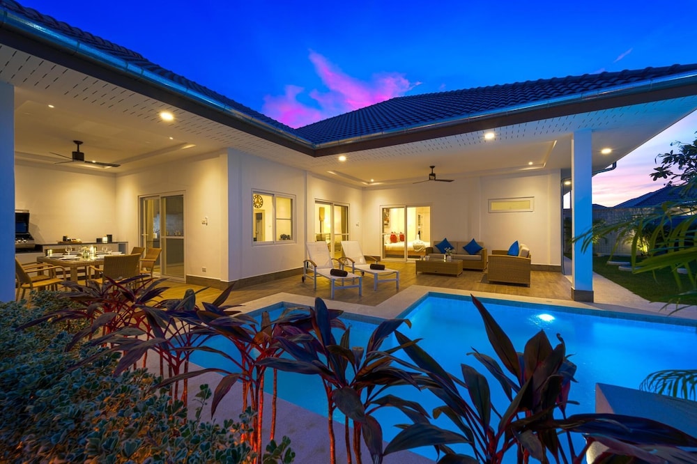 Brand-New Modern 3-Bedroom Villa MB20