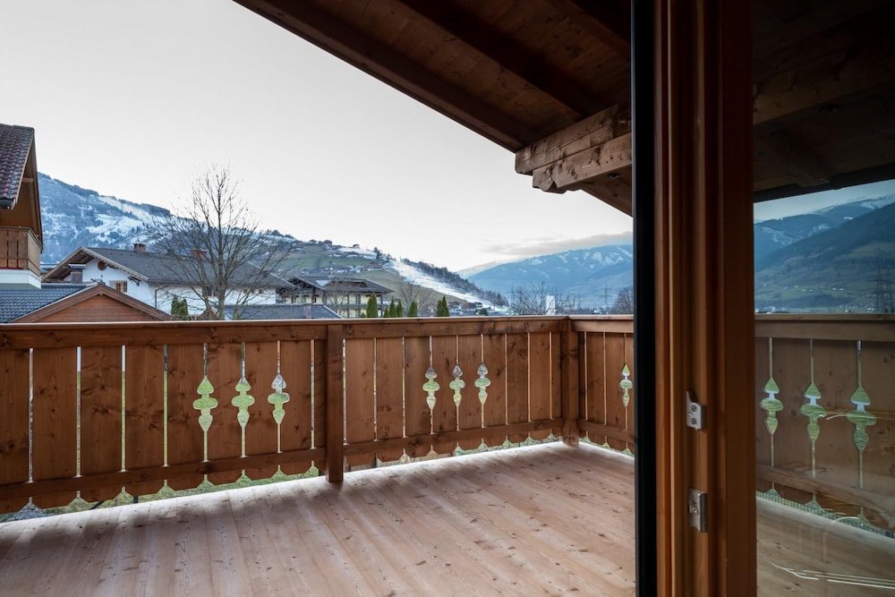 First IN Mountain Chalet B