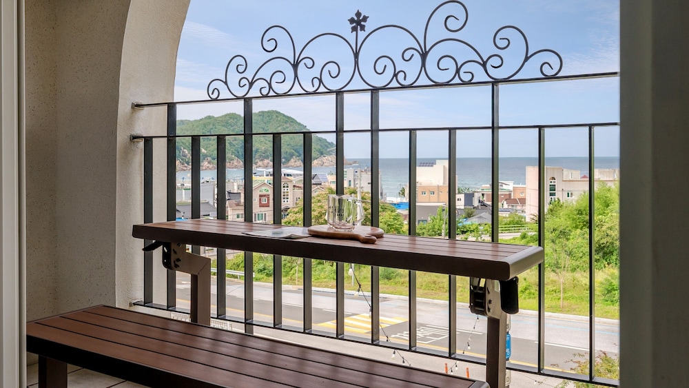 Samcheok Sea Road Pension