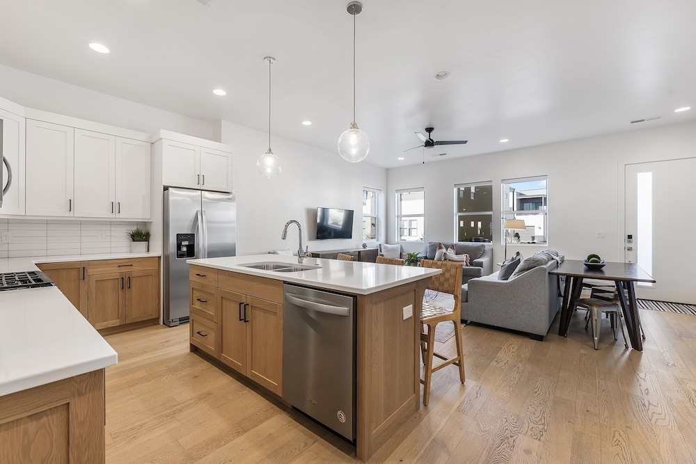 Villa #23 At Bloomington Country Club 4 Bedroom Townhouse