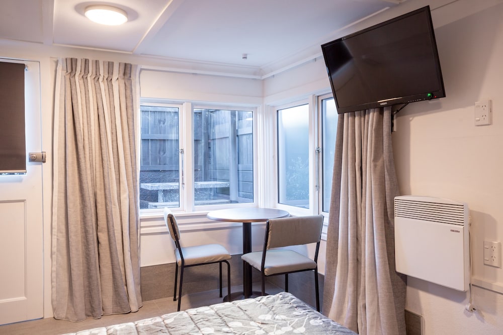 Sydney Street Apartments view 4