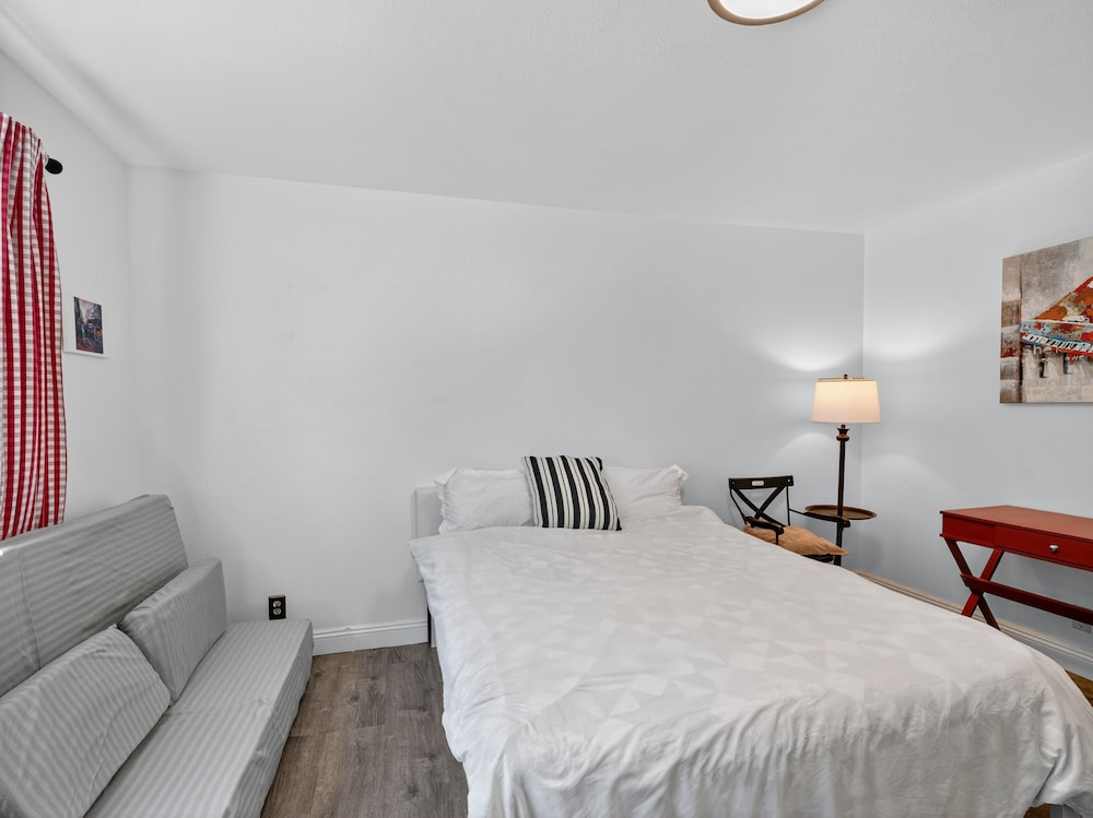 Coastal Escape With Private Mini Golf 4 Bedroom Home