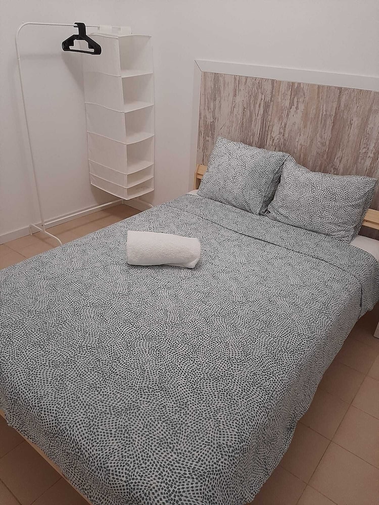 Lagoa 5 bed house- Red Ba Accomm UK