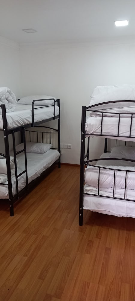 28 may Centr City hostel