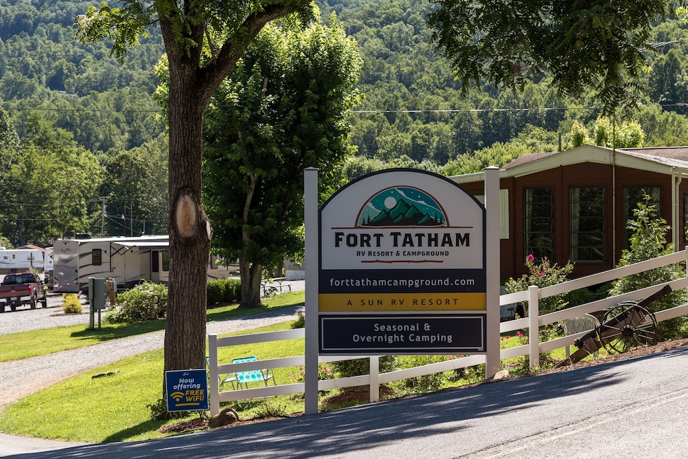Sun Retreats Nantahala