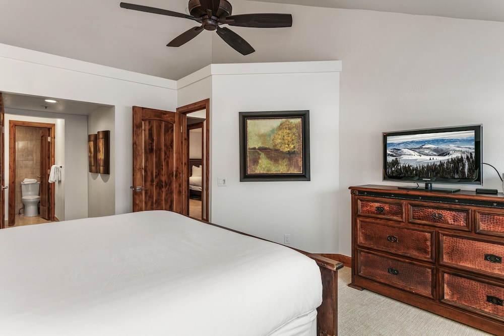 Queen Esther at Deer Valley Resort - Four Bedroom Condo with Hot Tub #2348 4 Condo