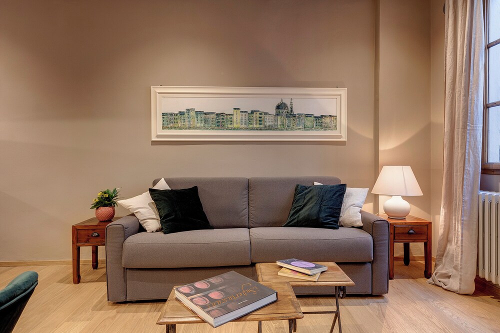 Mamo Florence - Santa Croce Loft Apartment