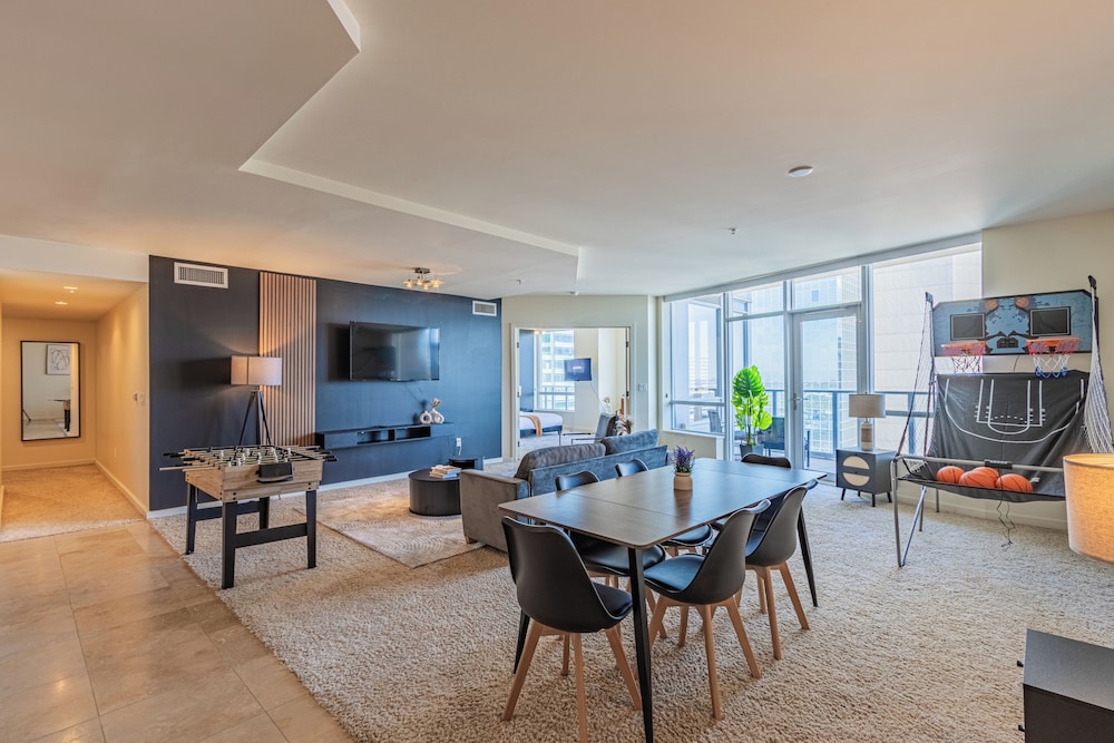 ROVE LIVING/KL - 44 Monroe
