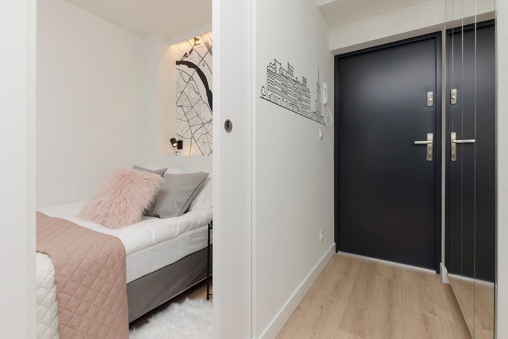 Emilii Plater Apartment by Renters view 5