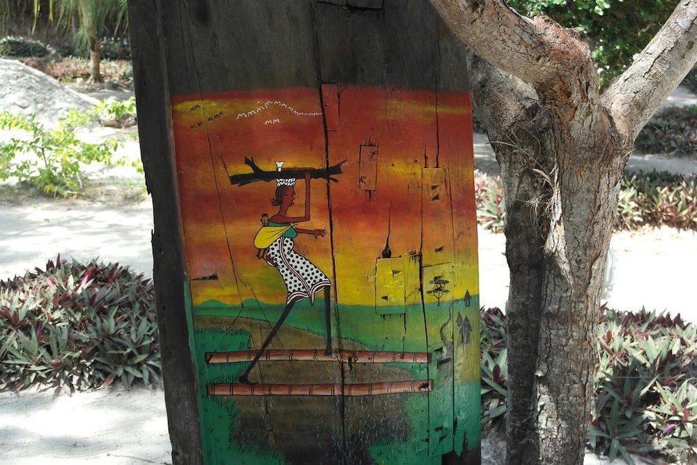 Milele Lodge