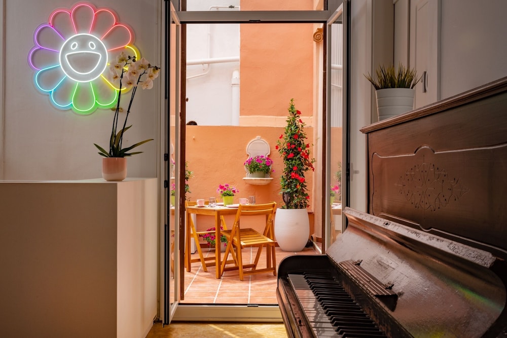 Antonios Hostal