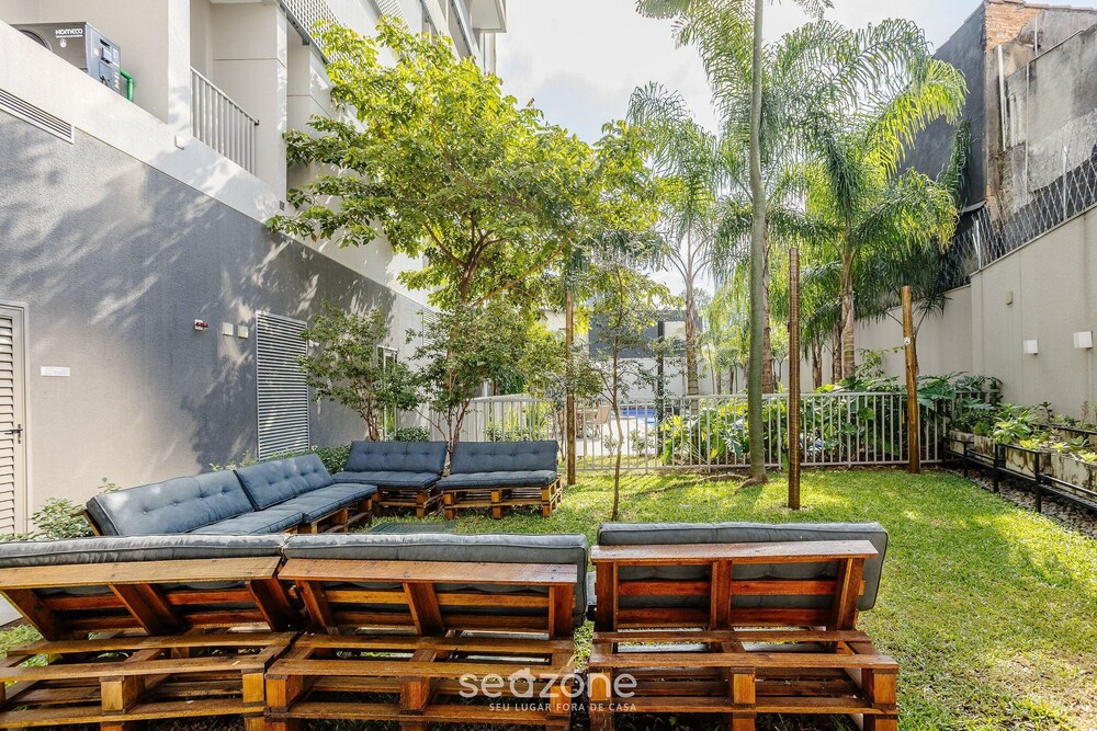 Complete Stay With Pool and gym Steps From the Metro in Pinheiros - SP - LOF