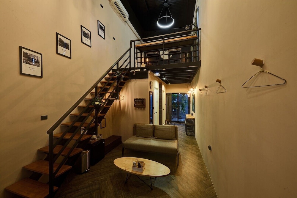 28 The Loft