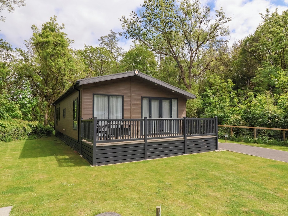 18 Manleigh Park