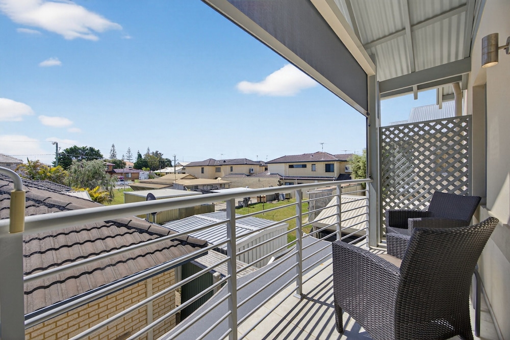 3-bedroom Escape With Outdoor Living Area