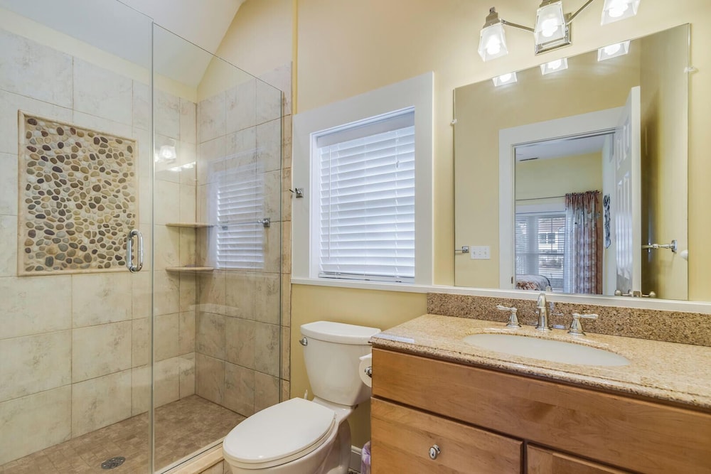 Delaware Avenue 34B