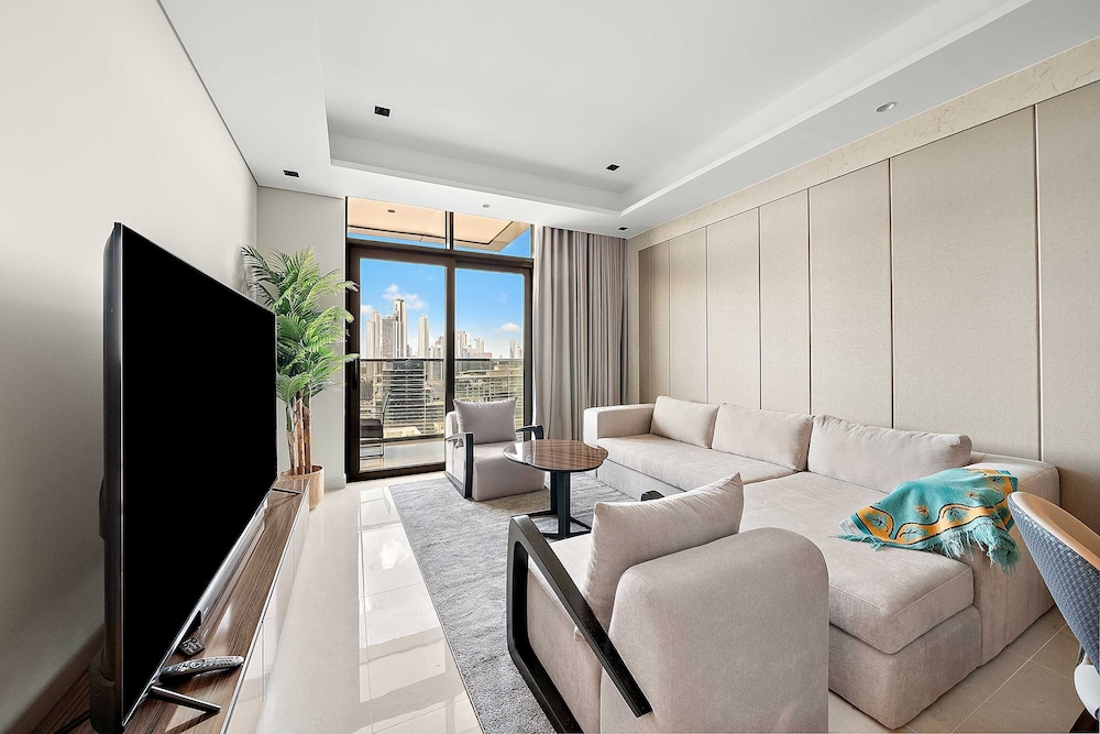 Elegant 1BR With Panoramic Views on Burj Khalifa