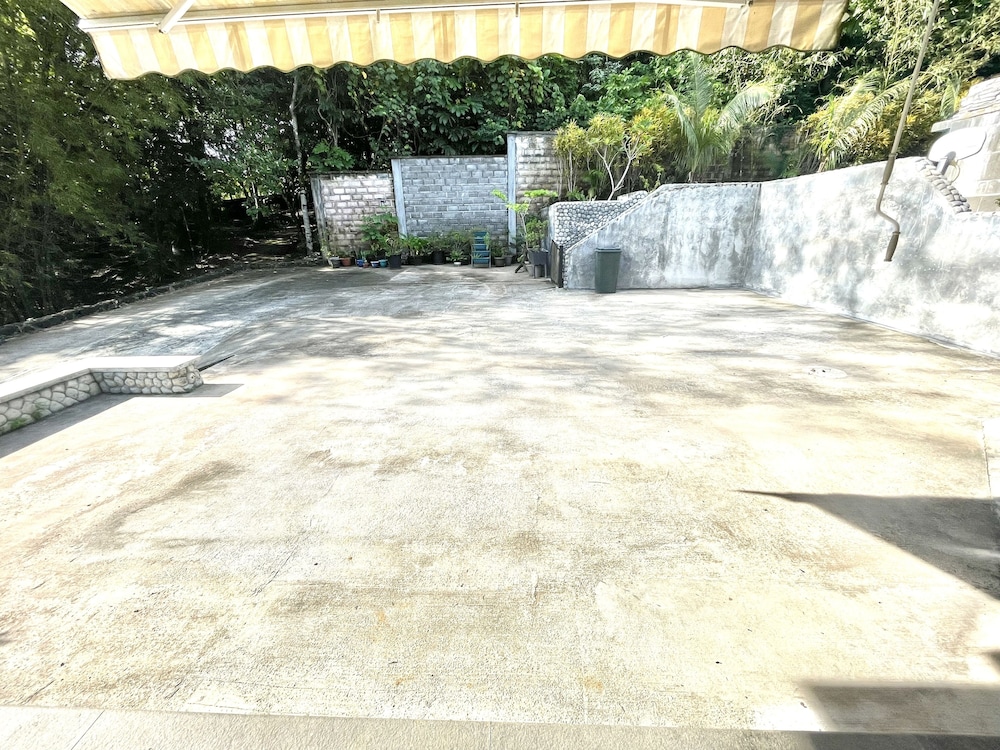 3 Mi to Disney: Family-friendly Home!