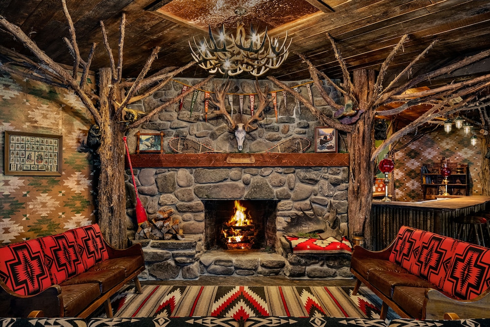 Urban Cowboy Lodge 1
