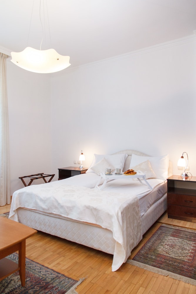 Apartment Belgrade Center-Resavska view 4