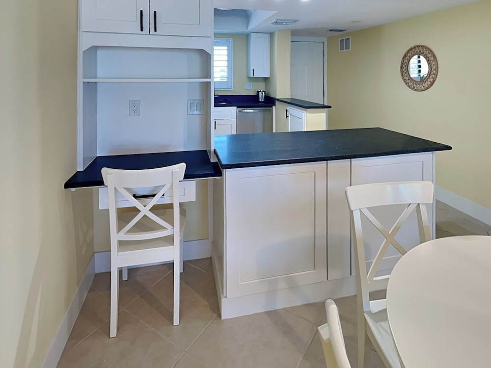 Seaside 2 by Distinctive Beach Rentals