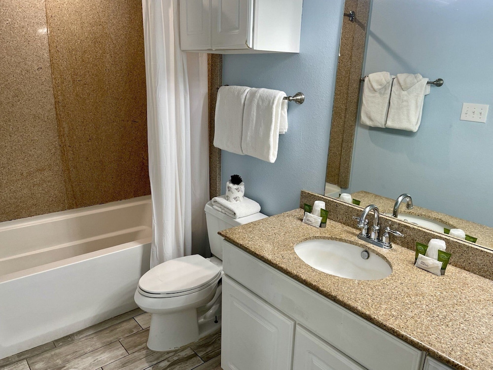 Beachgate Condo Suites And Hotel 516+517a+517b 3 Bedroom Condo