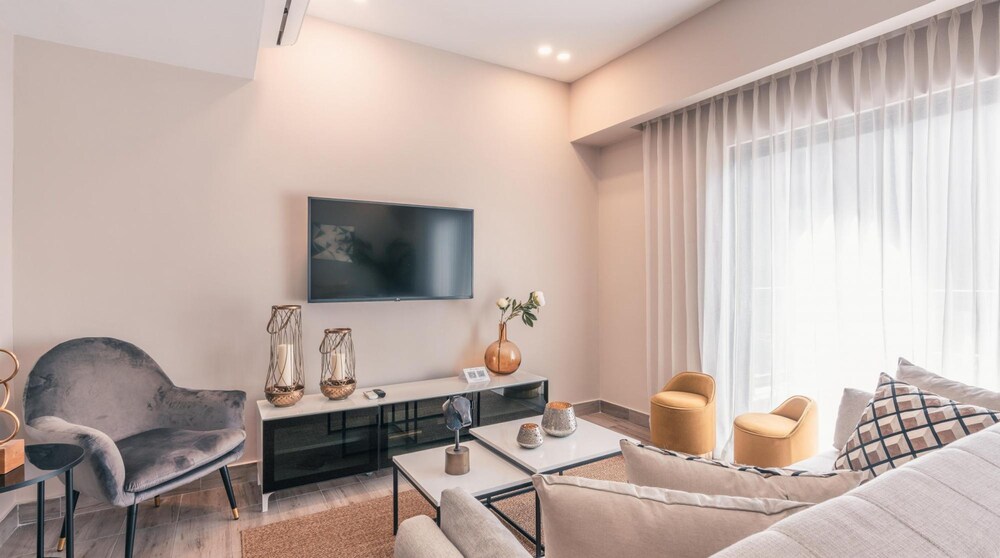 Flat in Regatta II With Breakfast Included 204 view 3