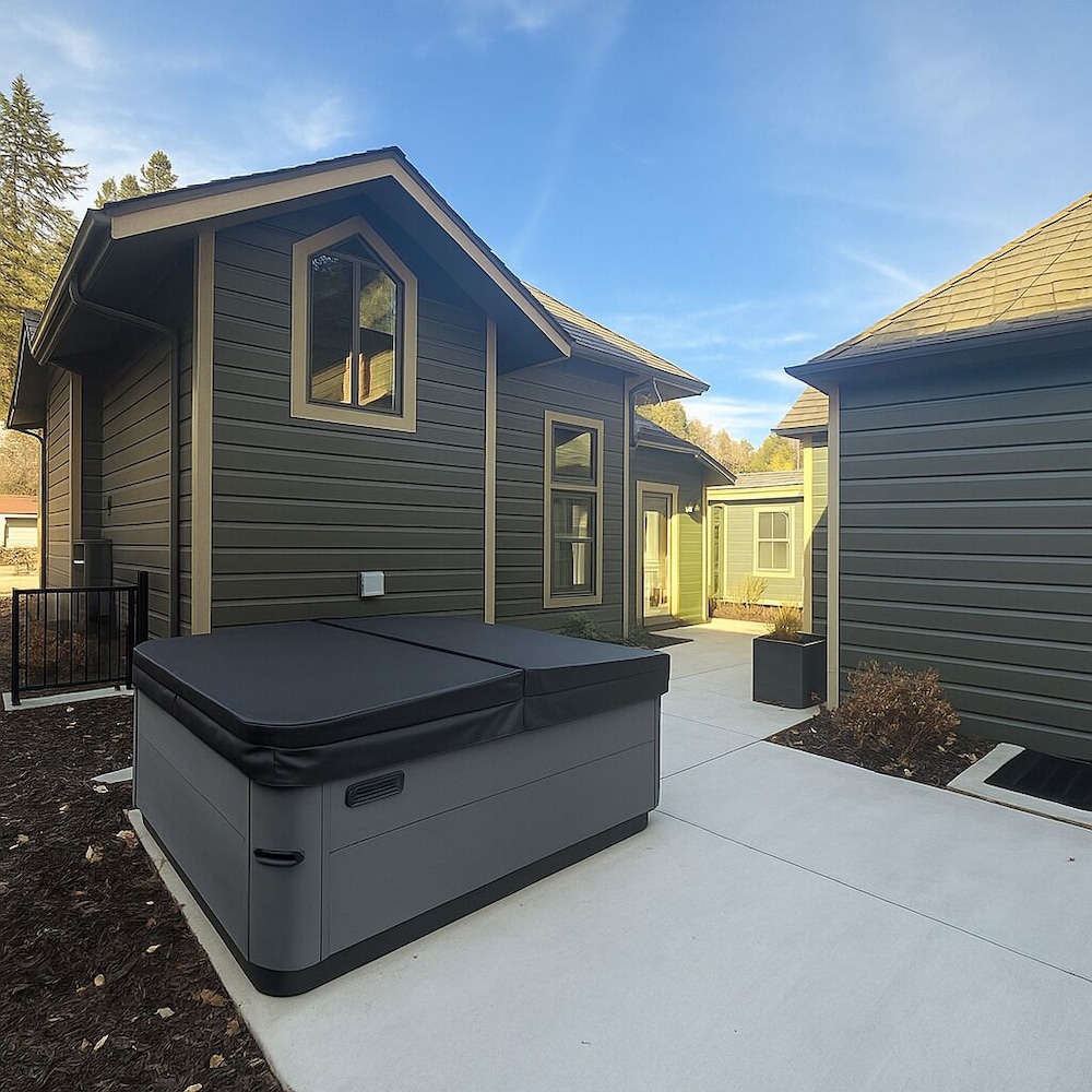 Old Town Luxe Retreat-walk To Main. Hottub-casita 173 4 Bedroom Home