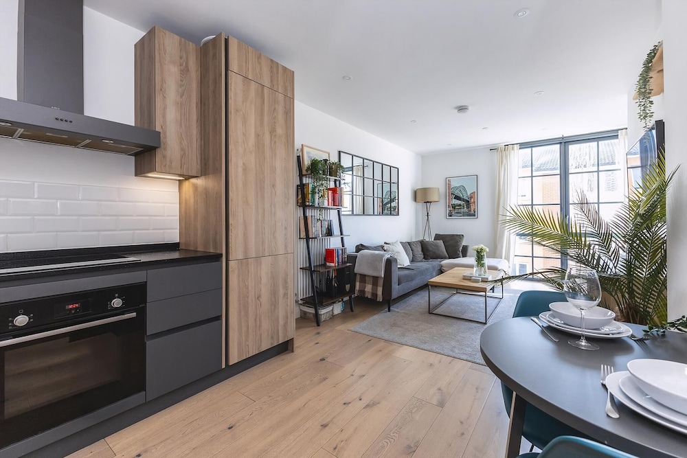 Stylish Hackney Wick Apartment With Terrace