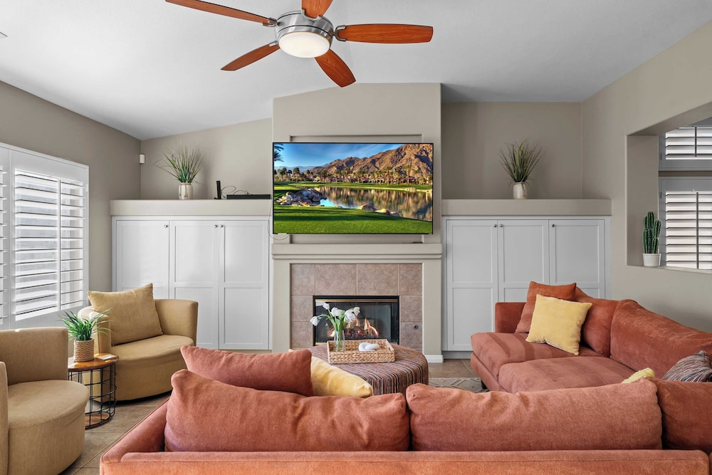 La Quinta Desert Haven Luxe Stay w/ Private Pool, Hot Tub, Pool Table