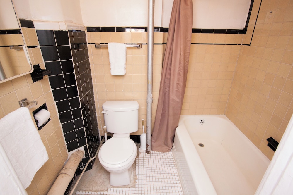 New York City Vacations - Saint Nicholas Inn Guesthouse - Property Image 11