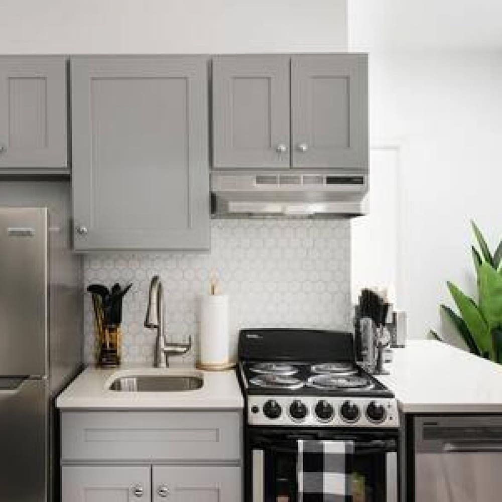 91-2a Stylish 3BR 2bth With W D